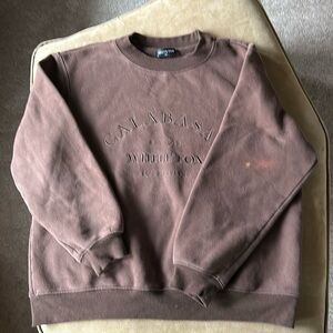 White Fox crewneck sweatshirtt